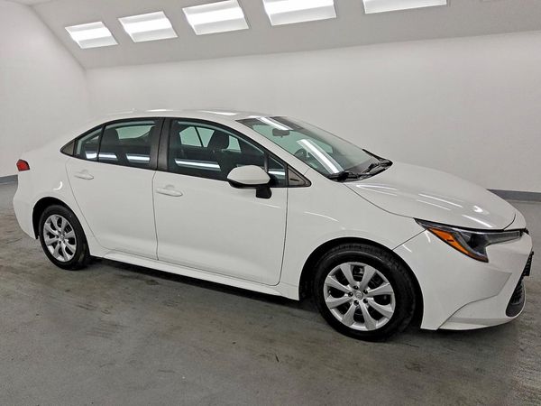 2021 TOYOTA COROLLA LE — Passenger 3/4