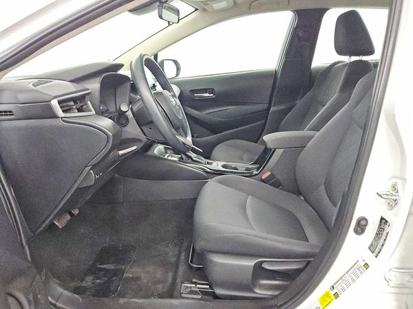 2021 TOYOTA COROLLA LE — DENT