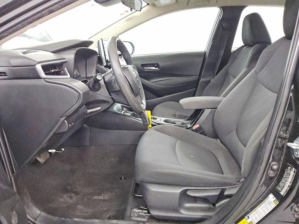 2021 TOYOTA COROLLA LE — DENT