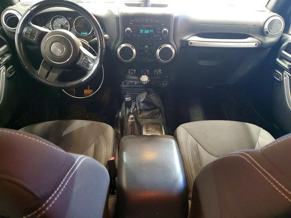 2017 JEEP WRANGLER UNLIMITED SAHARA 4X4