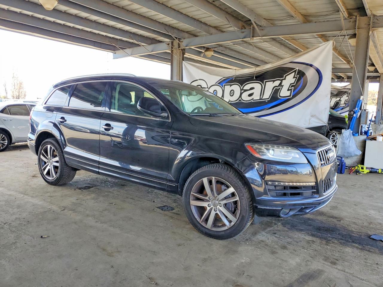 2013 AUDI Q7 Premium Plus