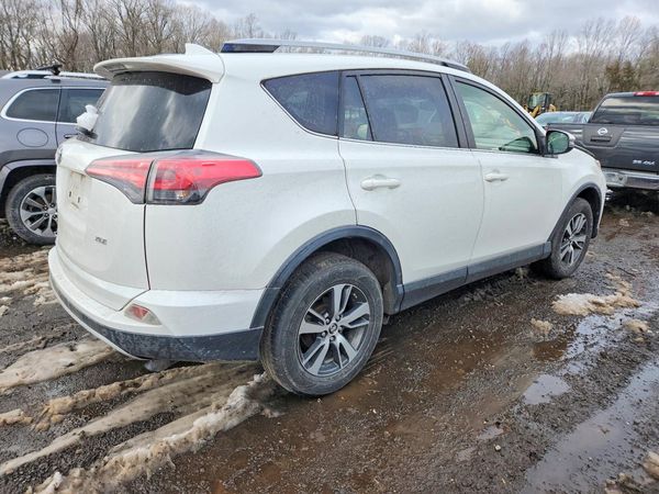 2016 TOYOTA RAV4 Adventure/XLE
