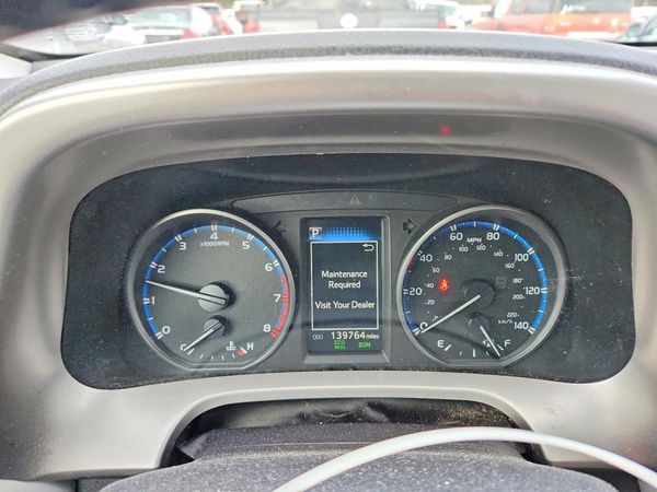 2016 TOYOTA RAV4 Adventure/XLE
