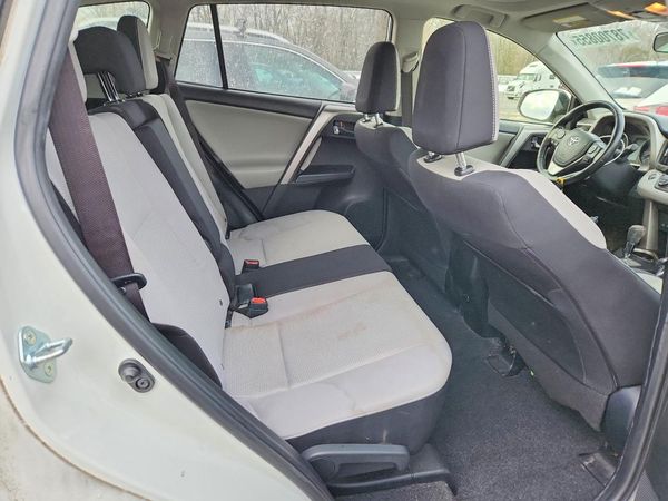 2016 TOYOTA RAV4 Adventure/XLE