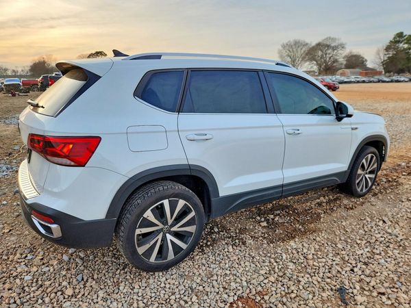 2024 VOLKSWAGEN TAOS SE