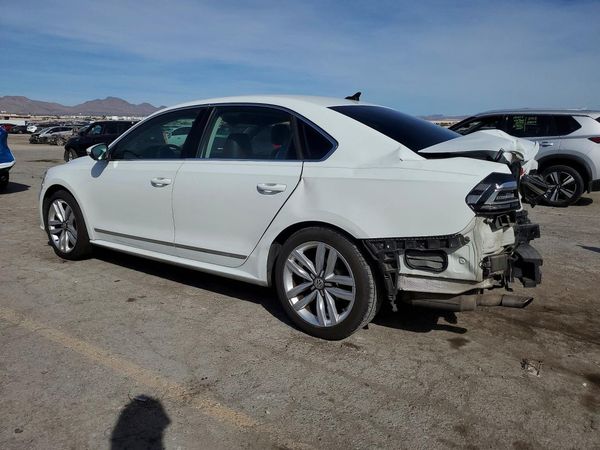 2017 VOLKSWAGEN PASSAT SE