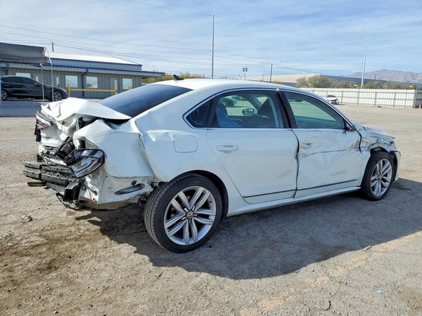 2017 VOLKSWAGEN PASSAT SE