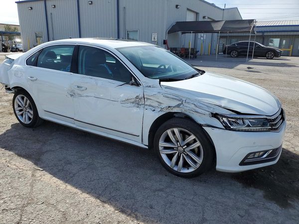 2017 VOLKSWAGEN PASSAT SE