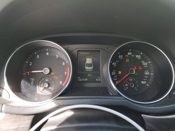 2017 VOLKSWAGEN PASSAT SE