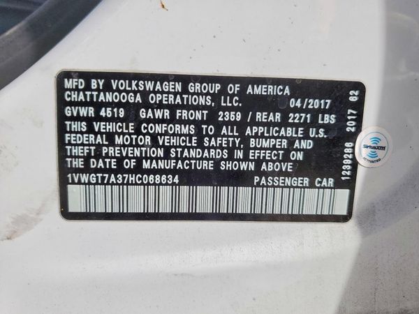 2017 VOLKSWAGEN PASSAT SE
