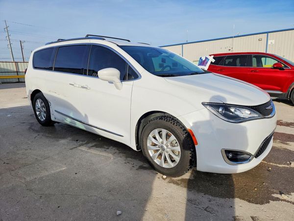 2018 CHRYSLER PACIFICA