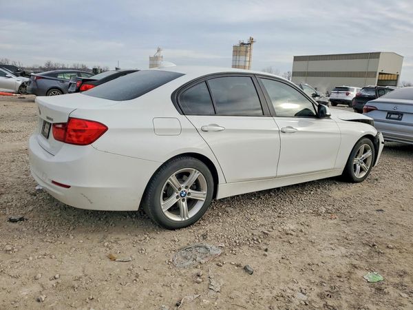 2015 BMW 320