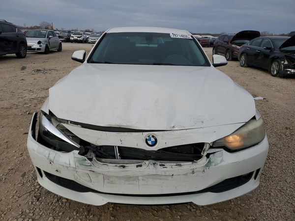 2015 BMW 320