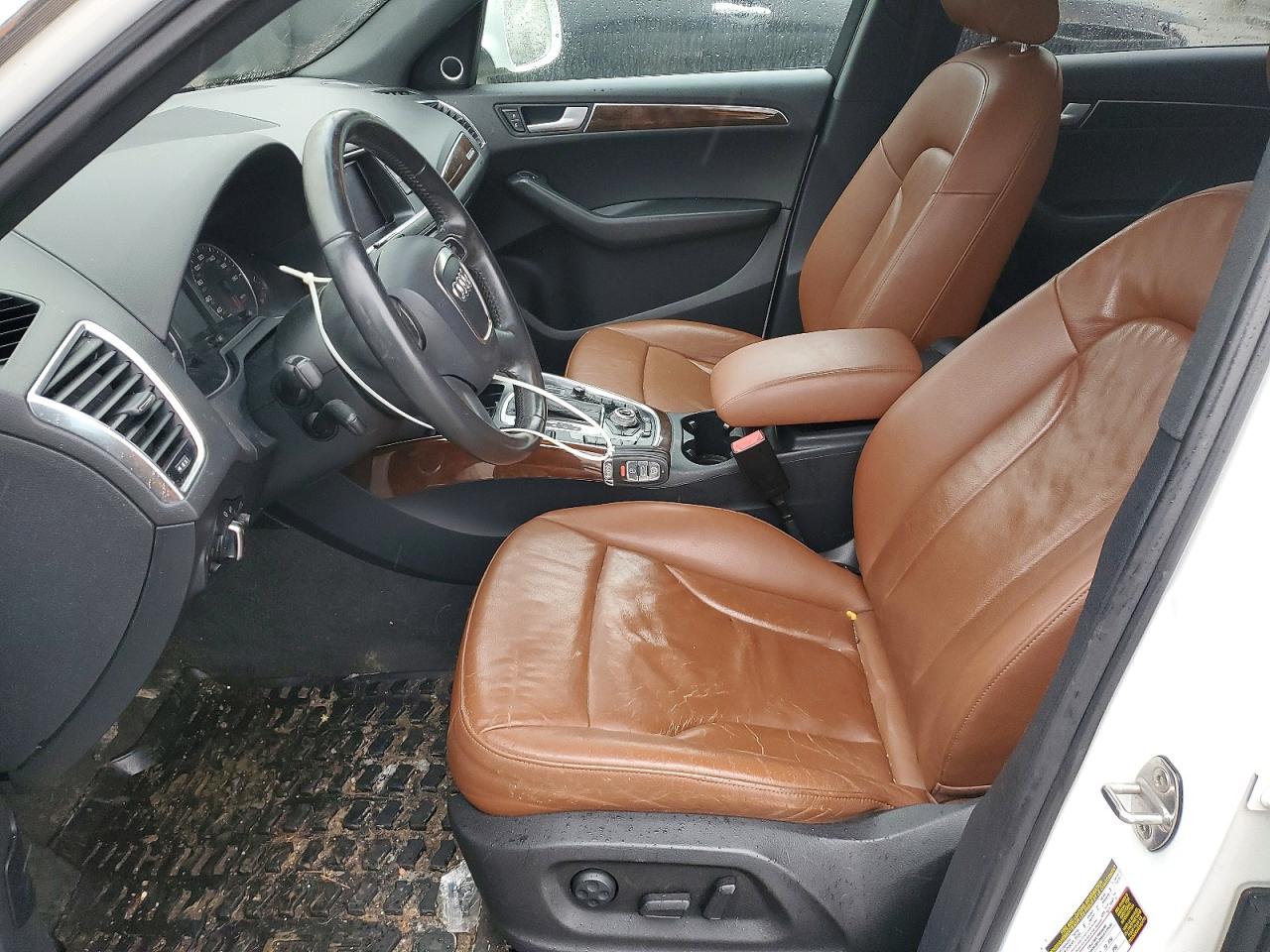 2012 AUDI Q5 Premium Plus