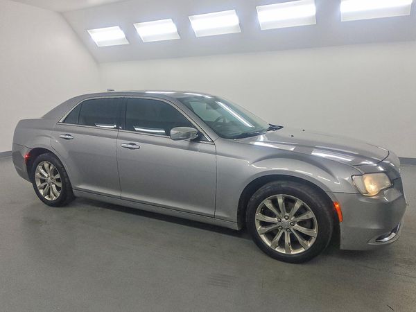 2018 CHRYSLER 300 300 Limited — Passenger 3/4