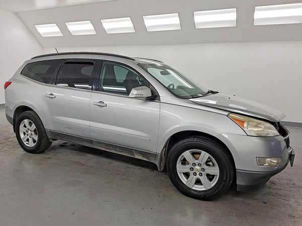 2012 CHEVROLET TRAVERSE LT — Passenger 3/4