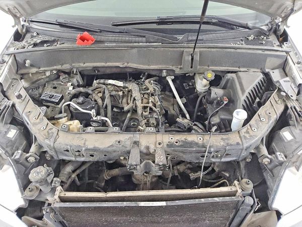 2012 CHEVROLET TRAVERSE LT — Engine bay
