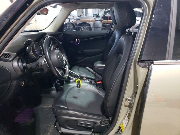 2019 MINI COOPER