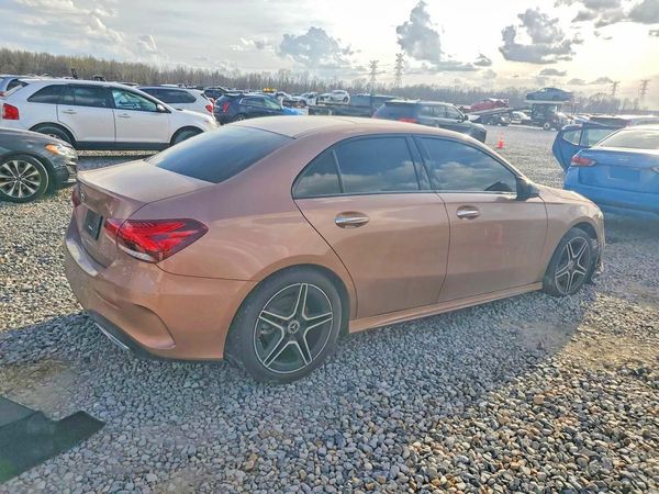 2022 MERCEDES-BENZ A A220