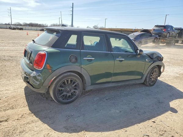 2018 MINI COOPER