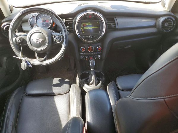 2018 MINI COOPER