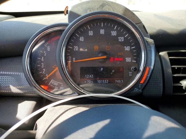 2018 MINI COOPER