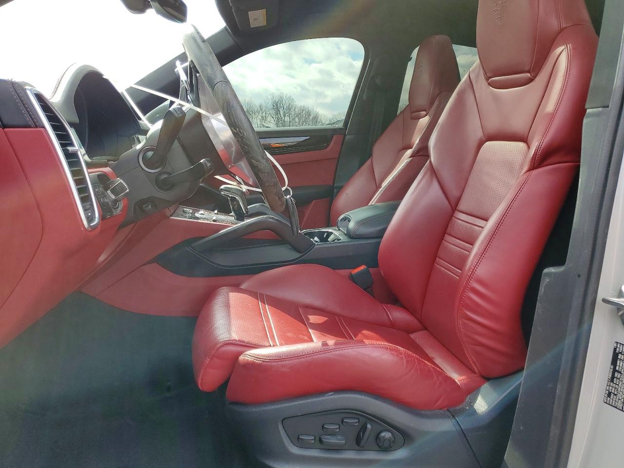 2022 PORSCHE CAYENNE E-Hybrid Coupe