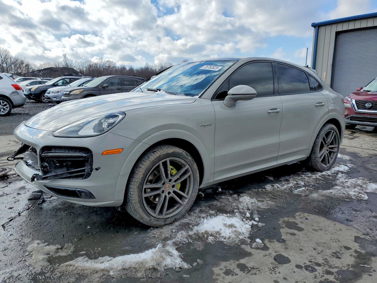 2022 PORSCHE CAYENNE E-Hybrid Coupe