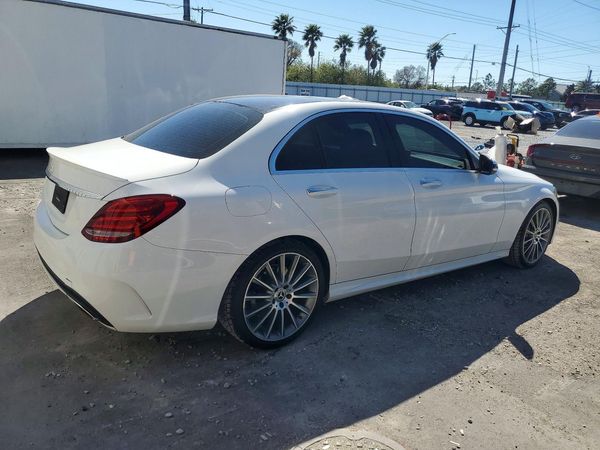 2016 MERCEDES-BENZ C C300