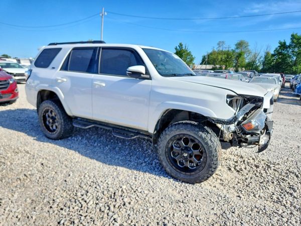 2017 TOYOTA 4RUNNER