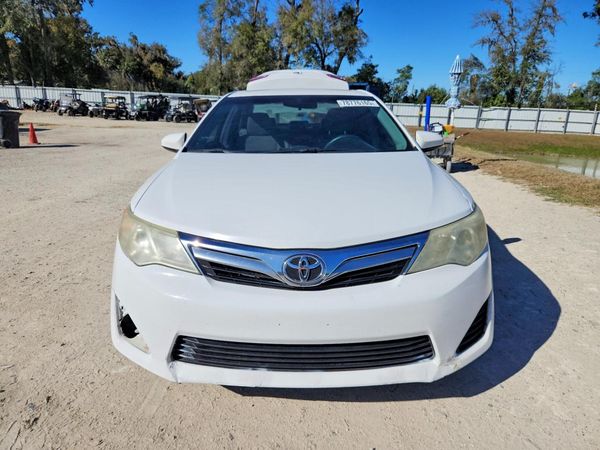 2014 TOYOTA CAMRY