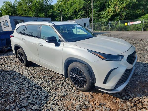 2023 TOYOTA HIGHLANDER