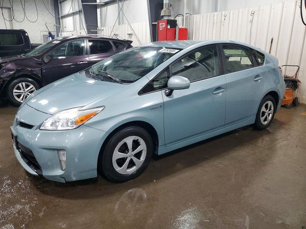 2013 TOYOTA PRIUS