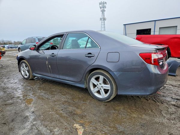 2013 TOYOTA CAMRY
