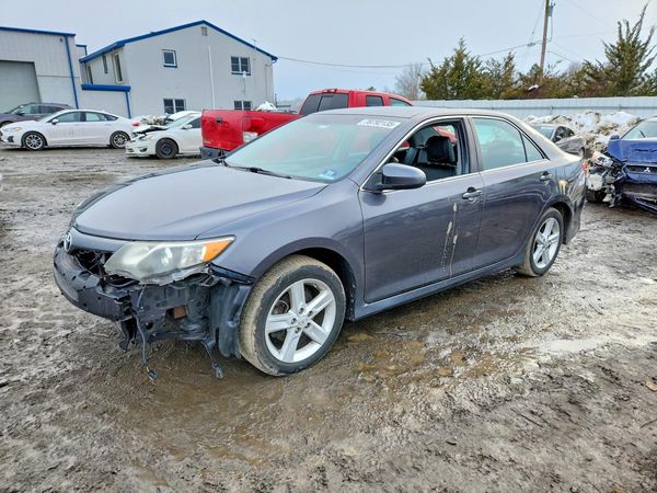 2013 TOYOTA CAMRY