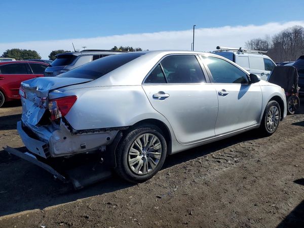 2014 TOYOTA CAMRY