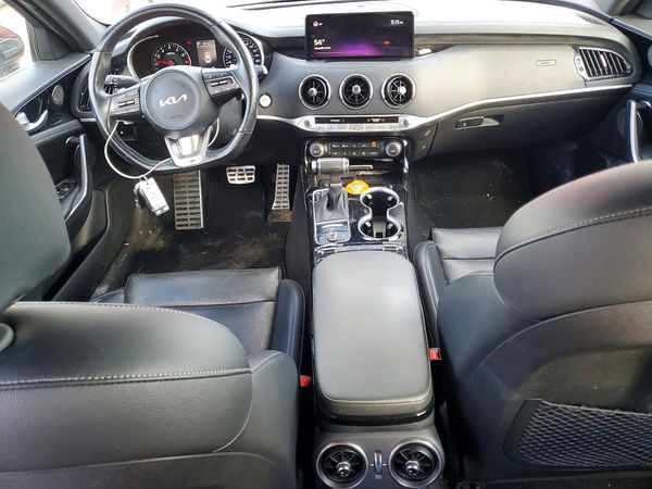 2022 KIA STINGER GT-Line