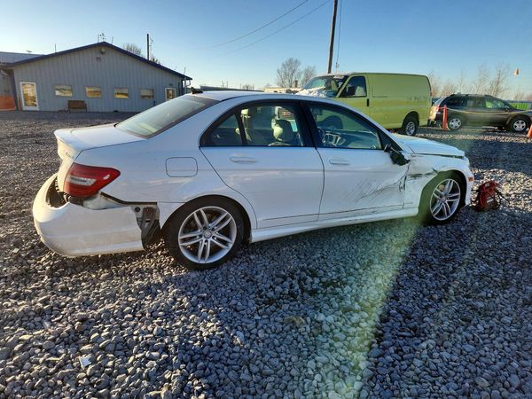 2014 MERCEDES-BENZ C C300 4 MATIC
