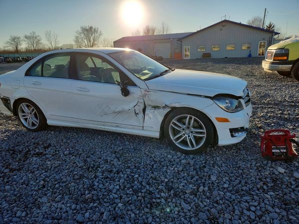 2014 MERCEDES-BENZ C C300 4 MATIC