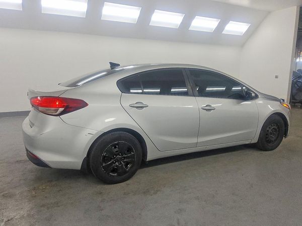 2018 KIA FORTE LX Base