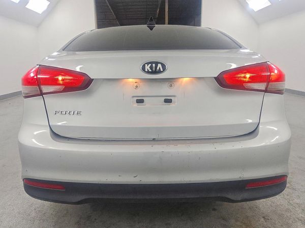 2018 KIA FORTE LX Base