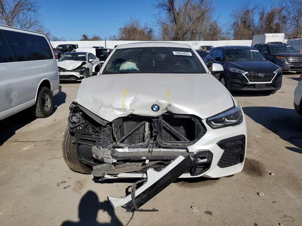 2022 BMW X6 xDrive40i