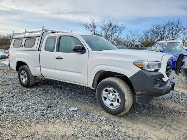 2018 TOYOTA TACOMA