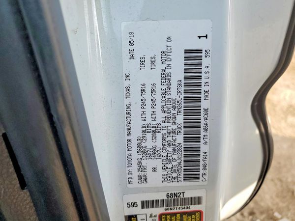 2018 TOYOTA TACOMA