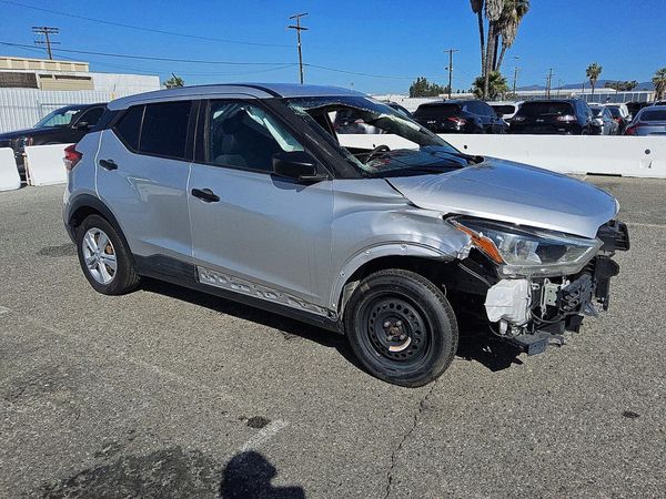 2020 NISSAN KICKS