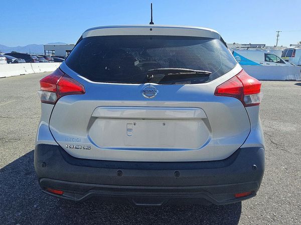 2020 NISSAN KICKS