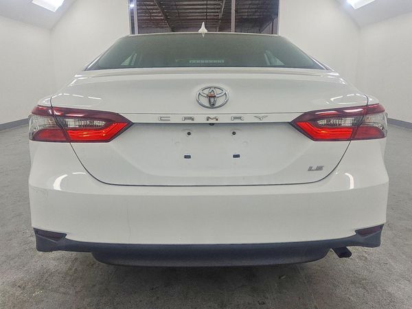 2022 TOYOTA CAMRY LE — DIRR