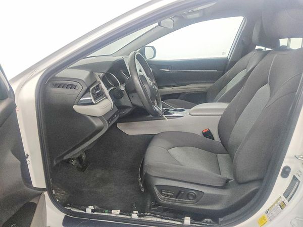 2022 TOYOTA CAMRY LE — DENT