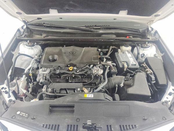 2022 TOYOTA CAMRY LE — Engine bay