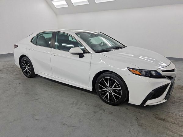 2022 TOYOTA CAMRY SE — Passenger 3/4